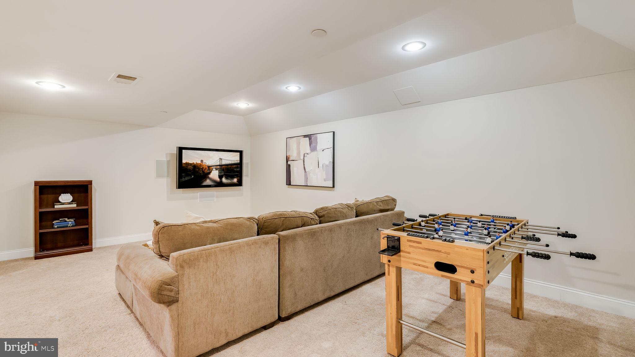 ESTATES AT WARRINGTON RIDGE - Residential