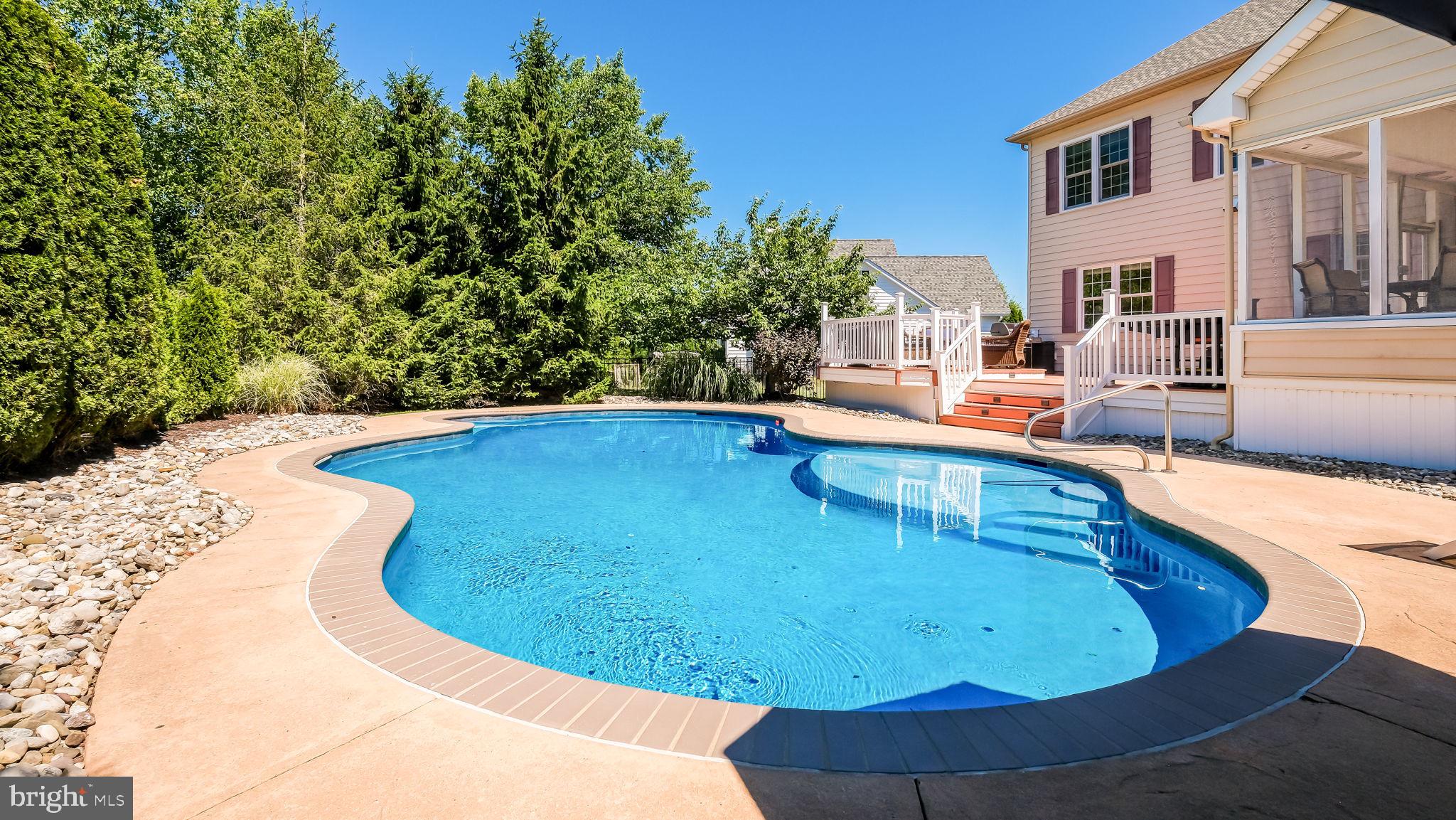 ESTATES AT WARRINGTON RIDGE - Residential