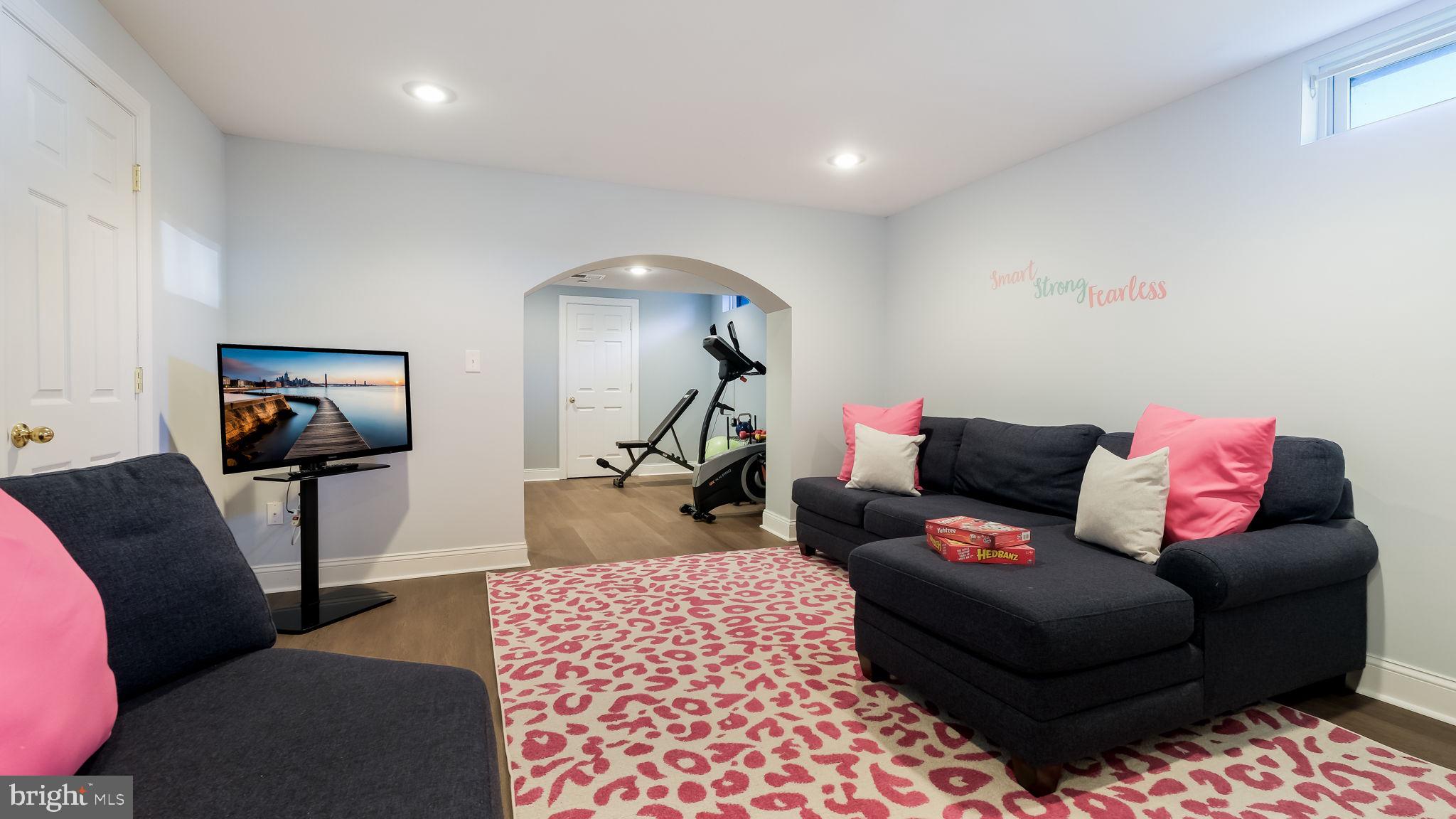 ESTATES AT WARRINGTON RIDGE - Residential