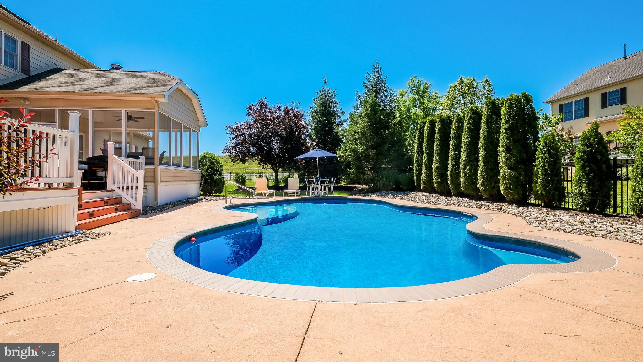 ESTATES AT WARRINGTON RIDGE - Residential