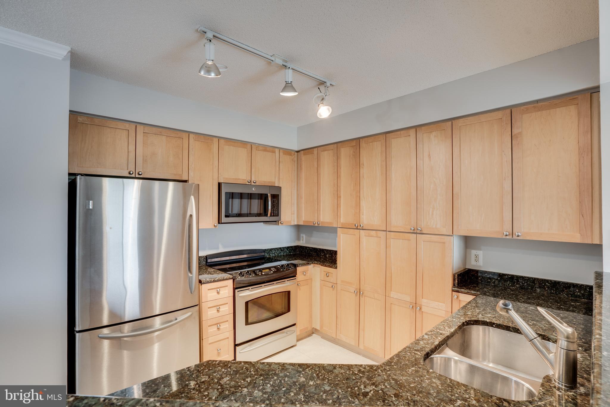 NORTHAMPTON PLACE - Residential Lease
