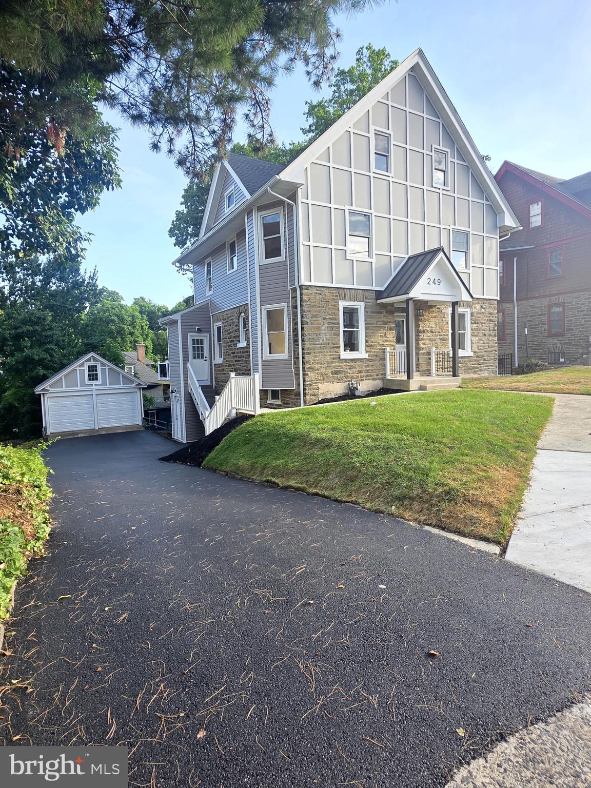 JENKINTOWN - Residential