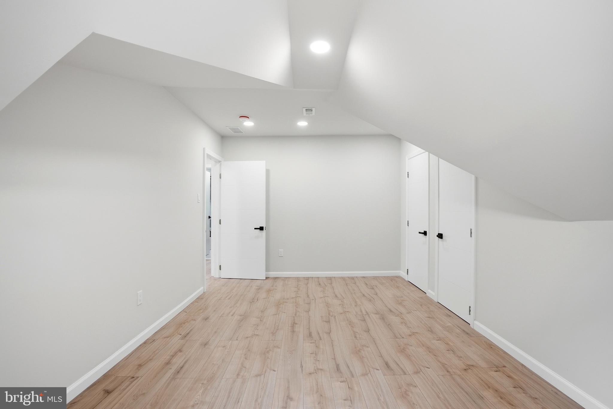 JENKINTOWN - Residential