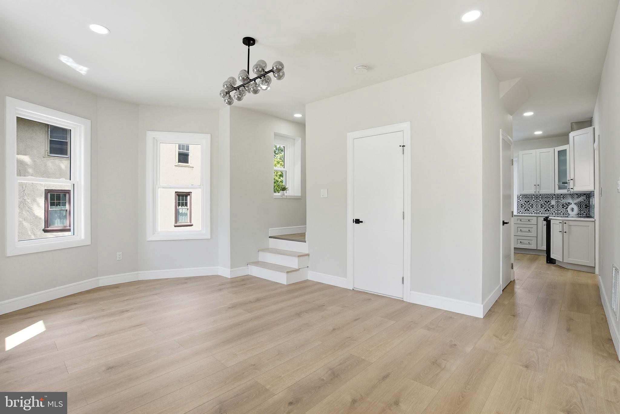 JENKINTOWN - Residential