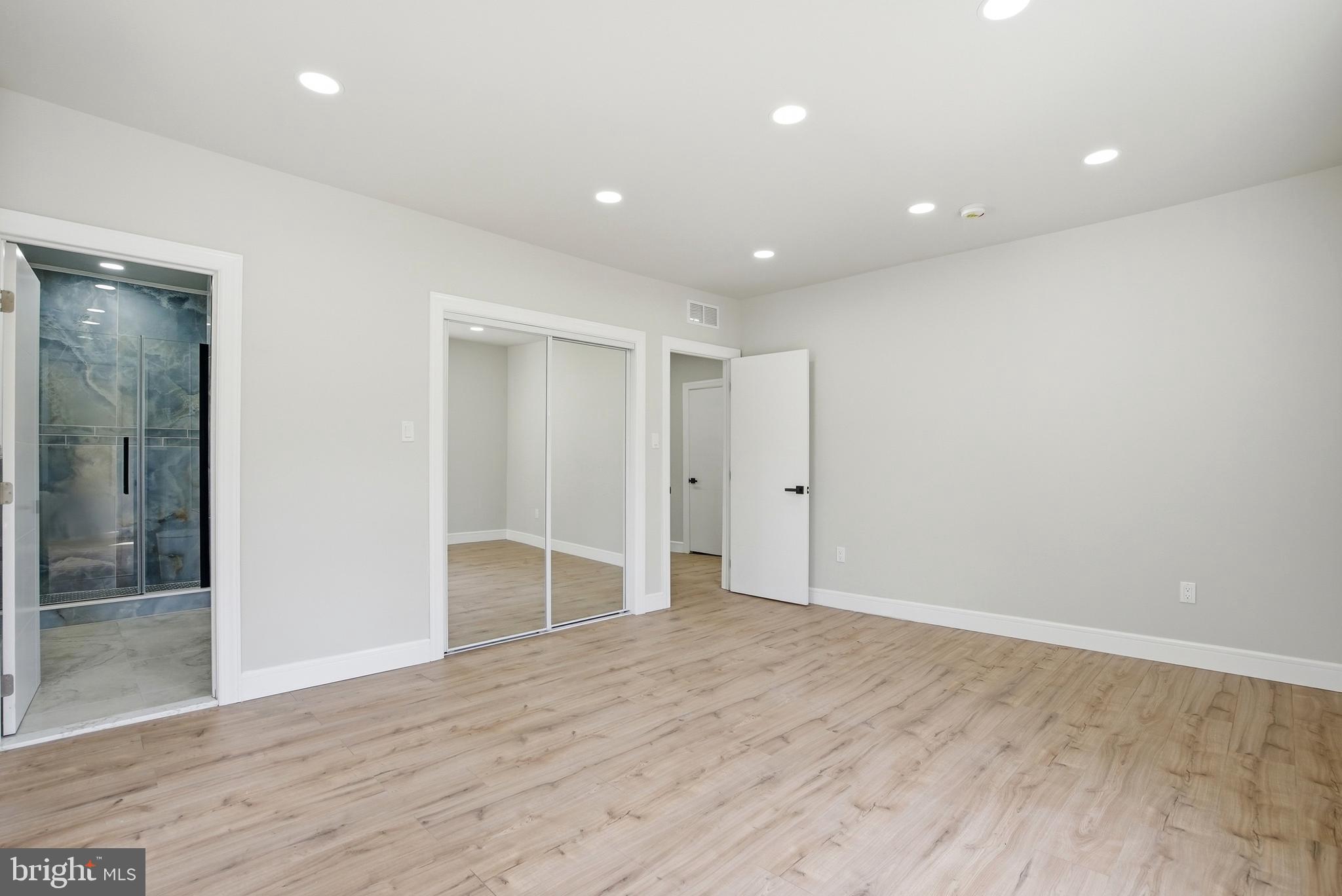 JENKINTOWN - Residential