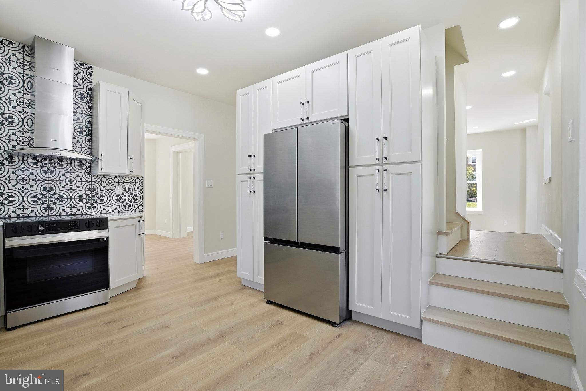 JENKINTOWN - Residential