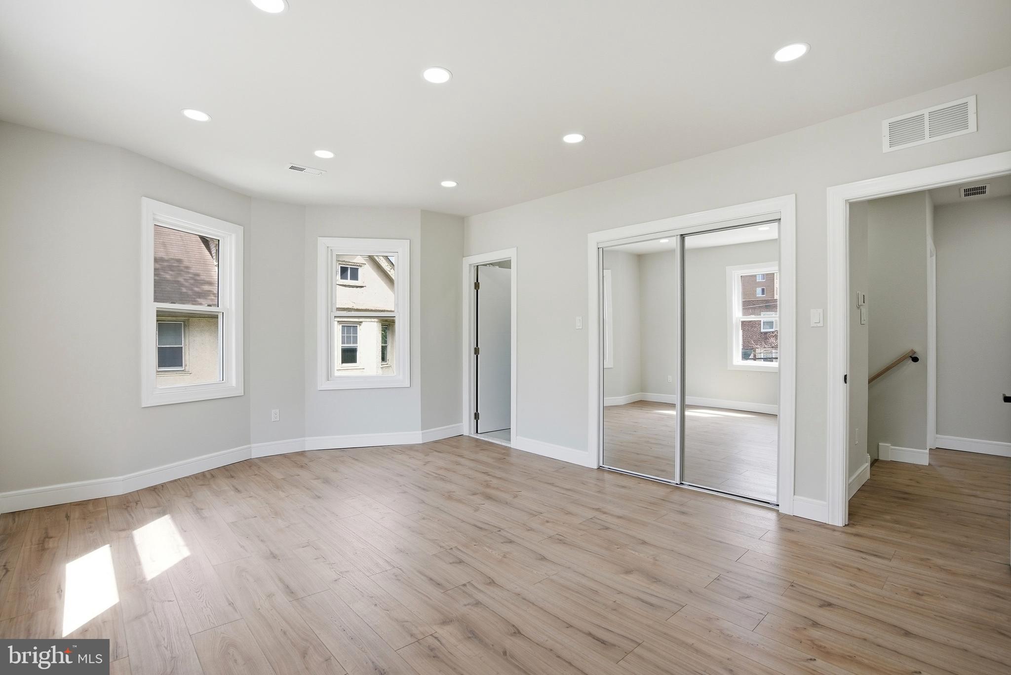 JENKINTOWN - Residential