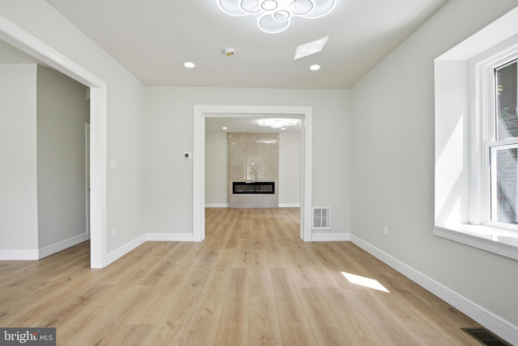 JENKINTOWN - Residential