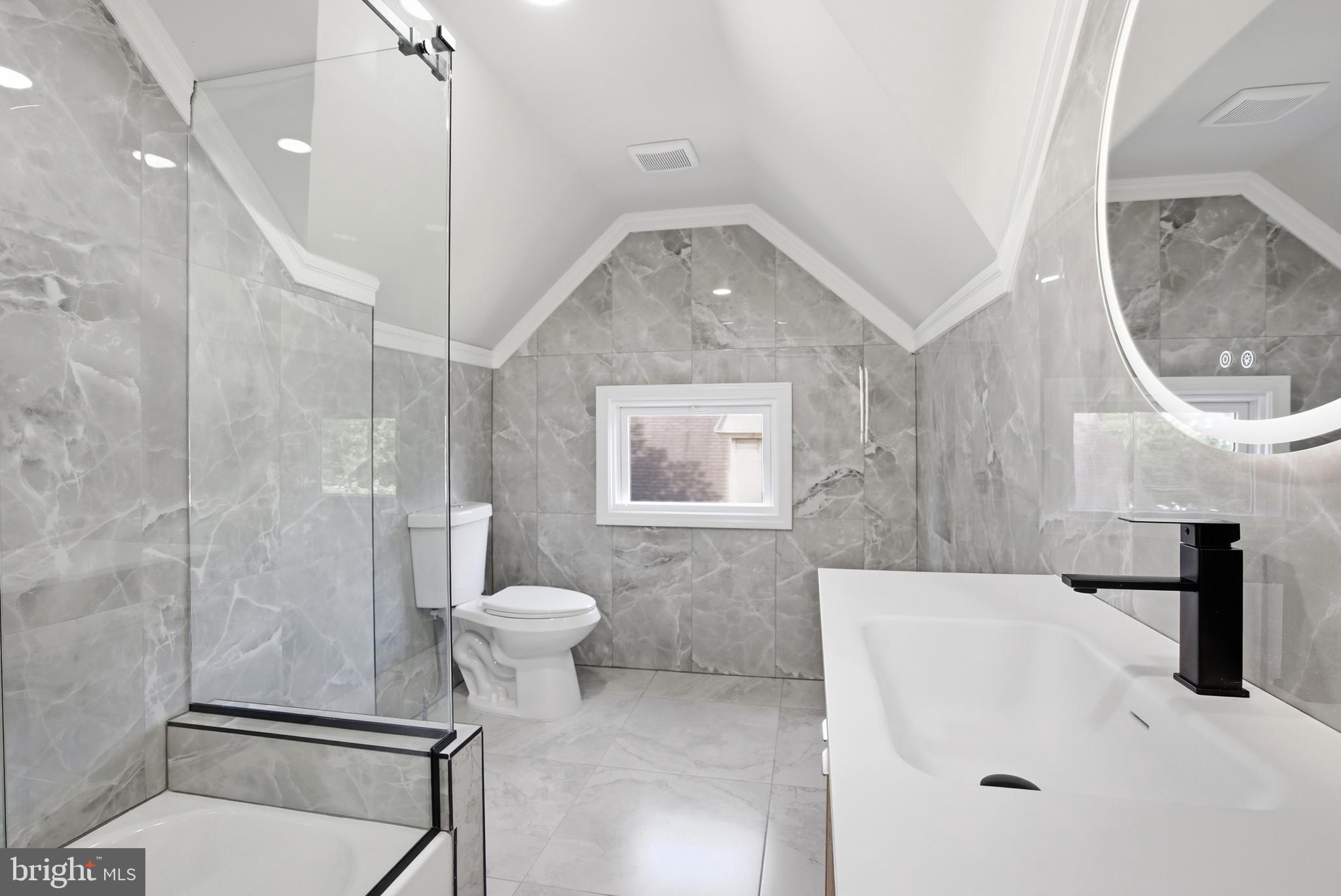JENKINTOWN - Residential