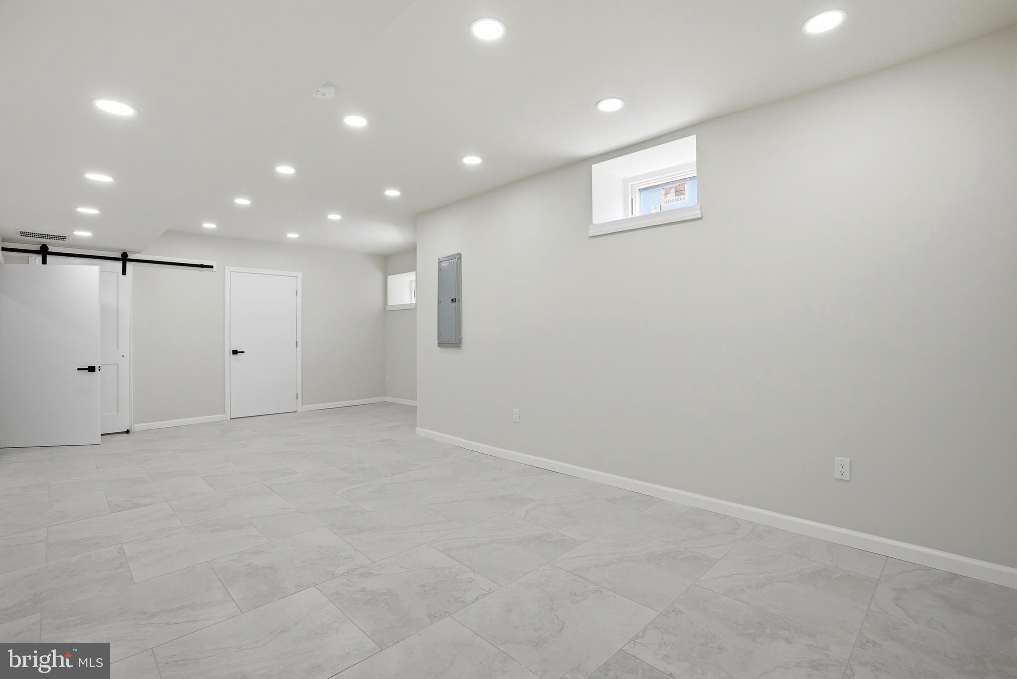 JENKINTOWN - Residential