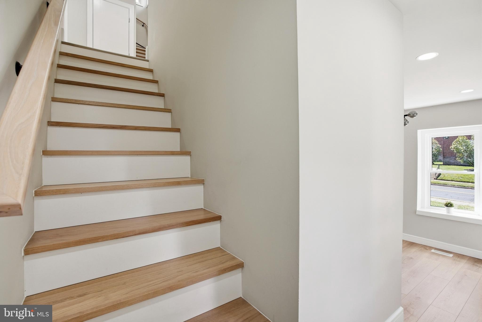 JENKINTOWN - Residential