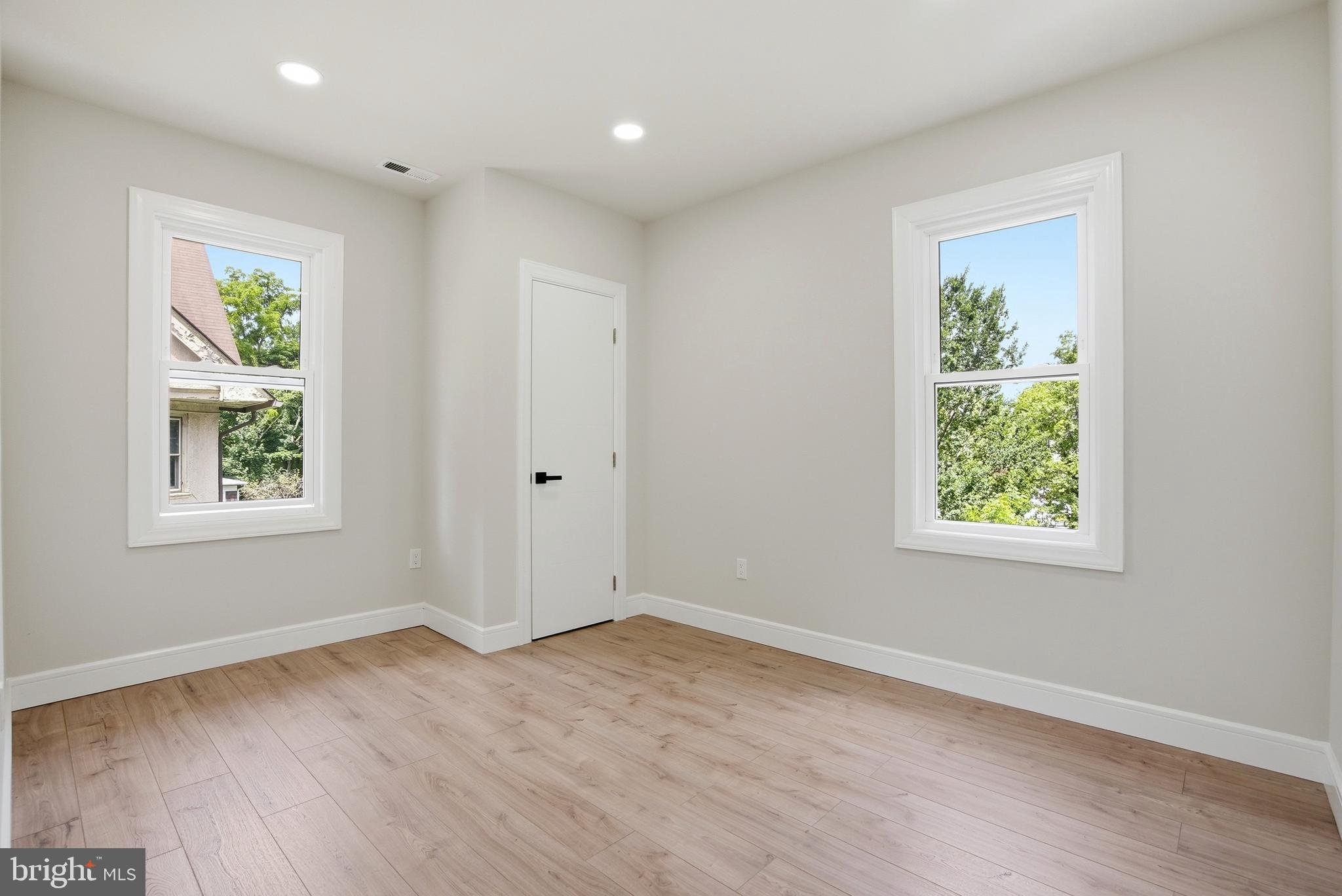 JENKINTOWN - Residential