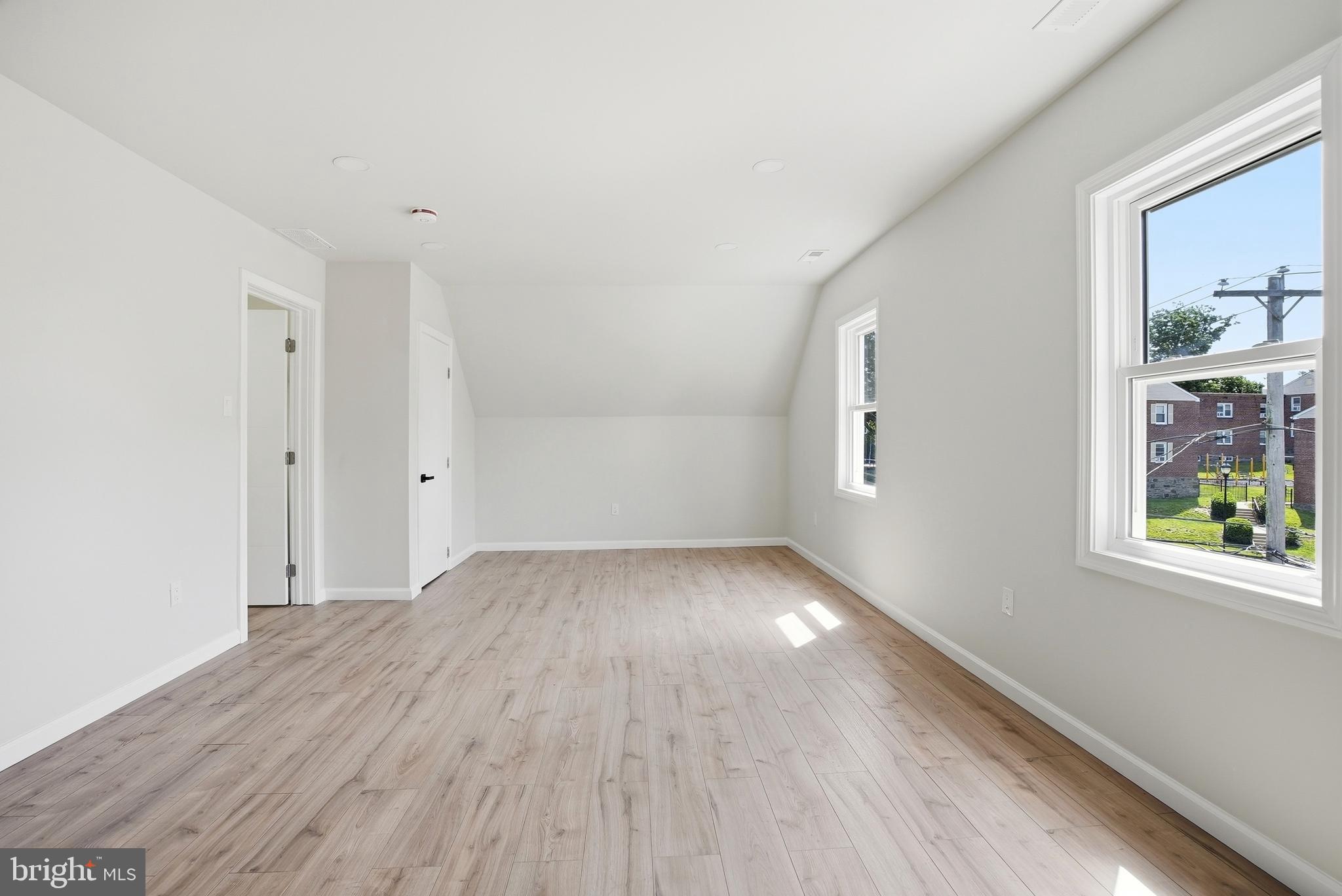 JENKINTOWN - Residential