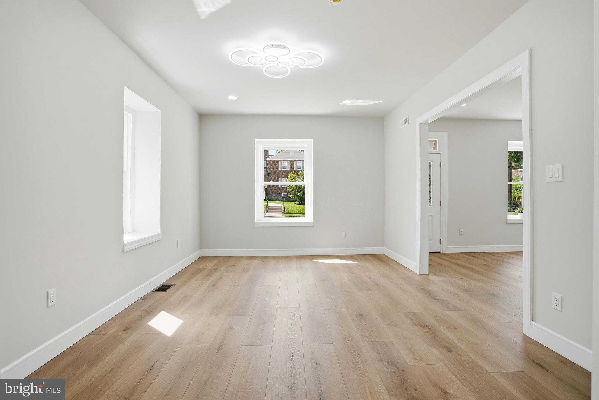 JENKINTOWN - Residential