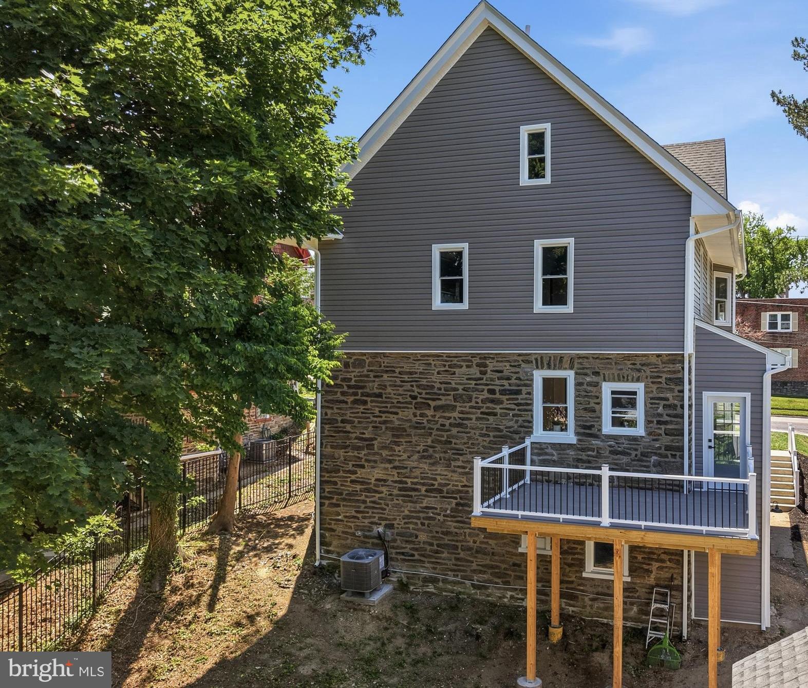 JENKINTOWN - Residential