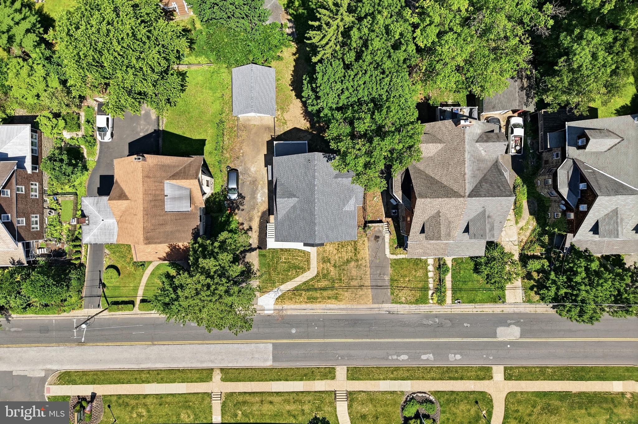 JENKINTOWN - Residential