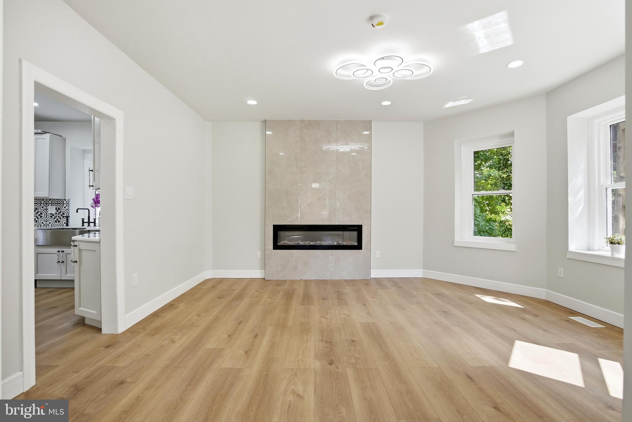 JENKINTOWN - Residential