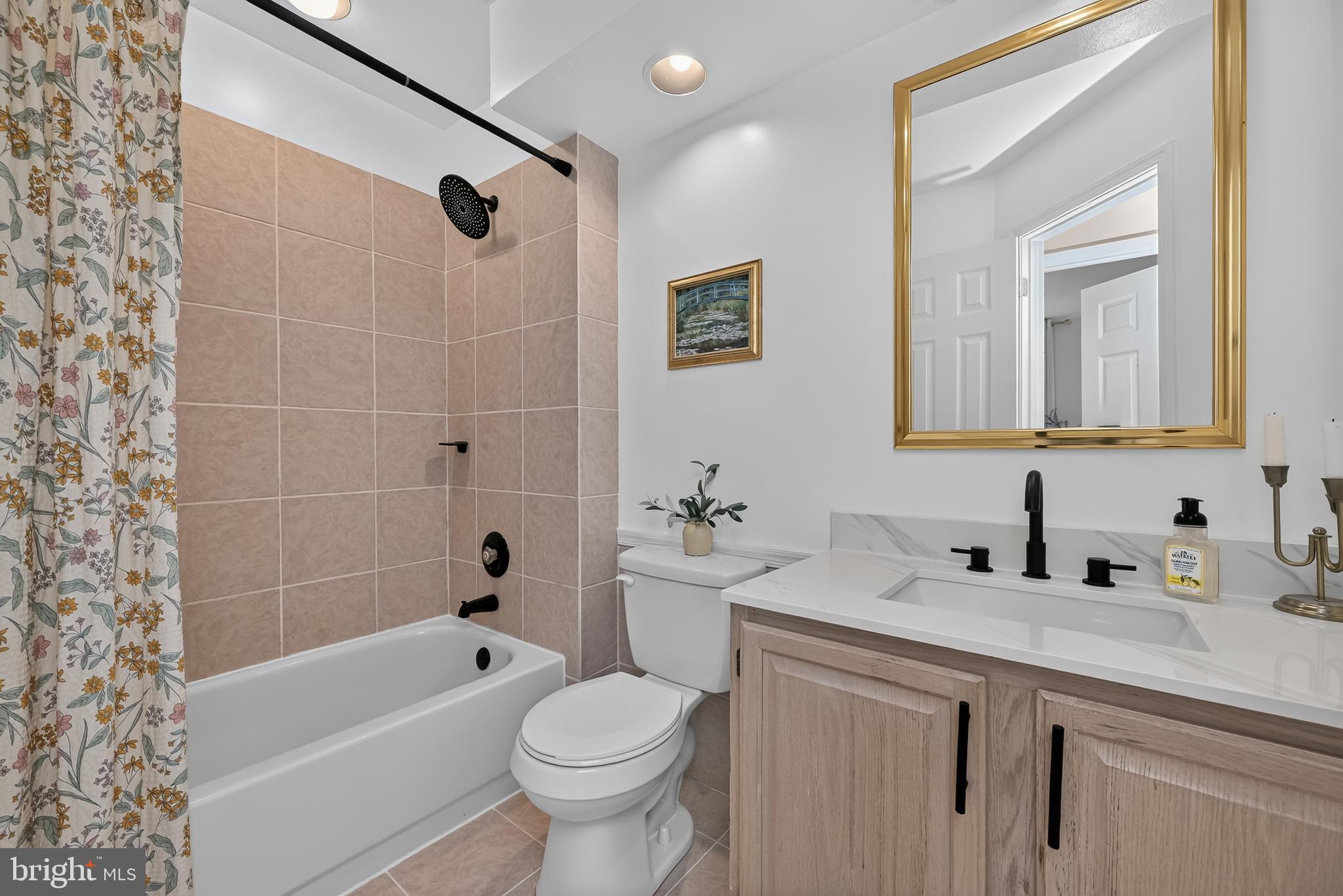 GATEWAY COMMONS - Residential