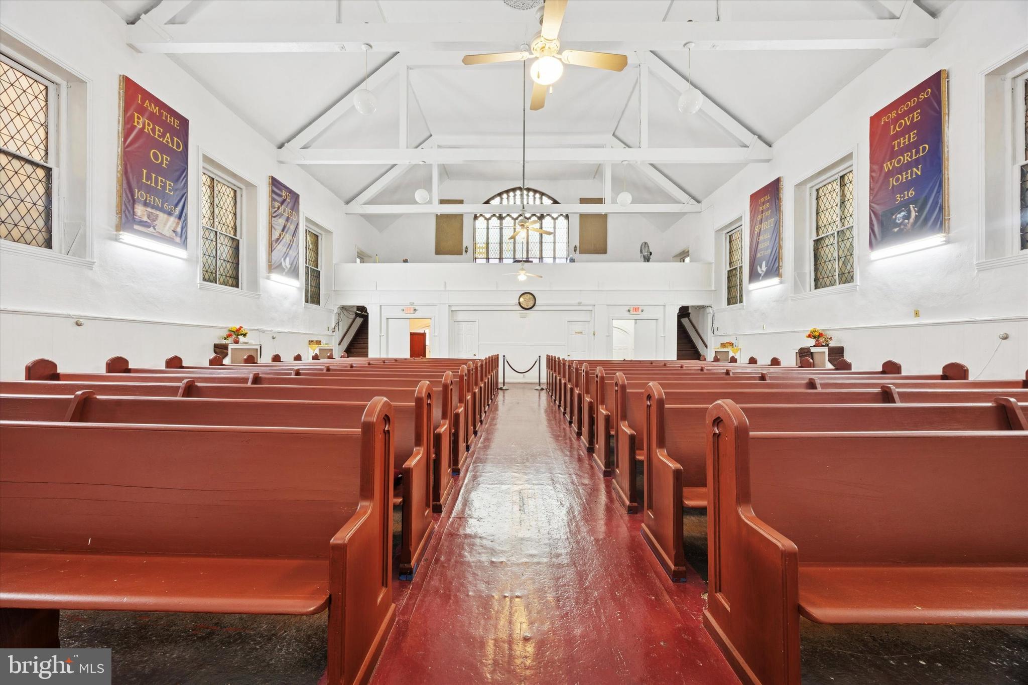 FAIRMOUNT - Commercial Sale