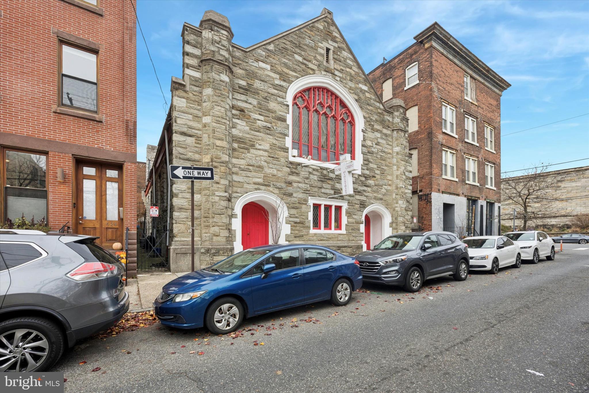 FAIRMOUNT - Commercial Sale