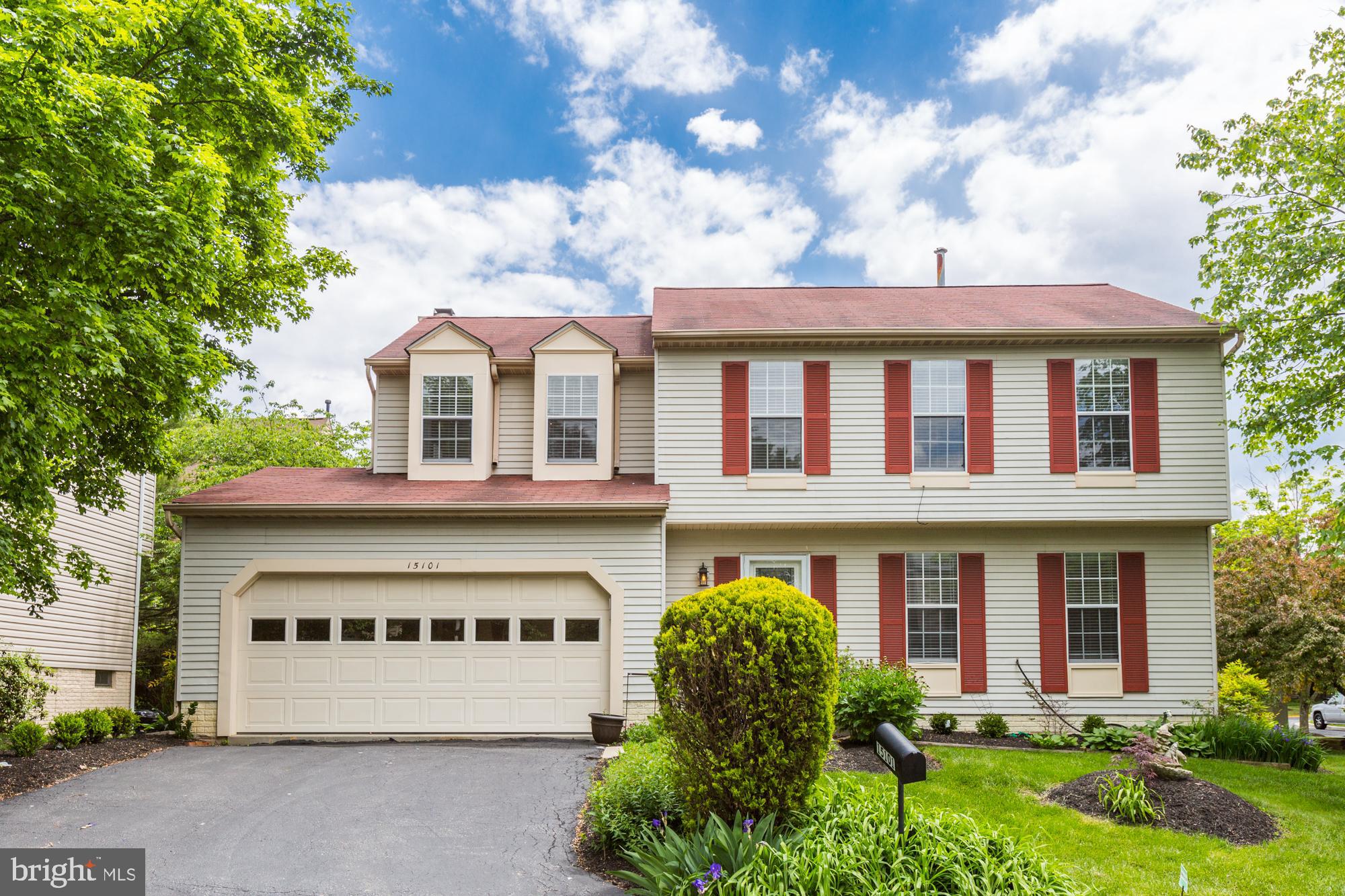 VALLEY STREAM ESTATES - Residential Lease