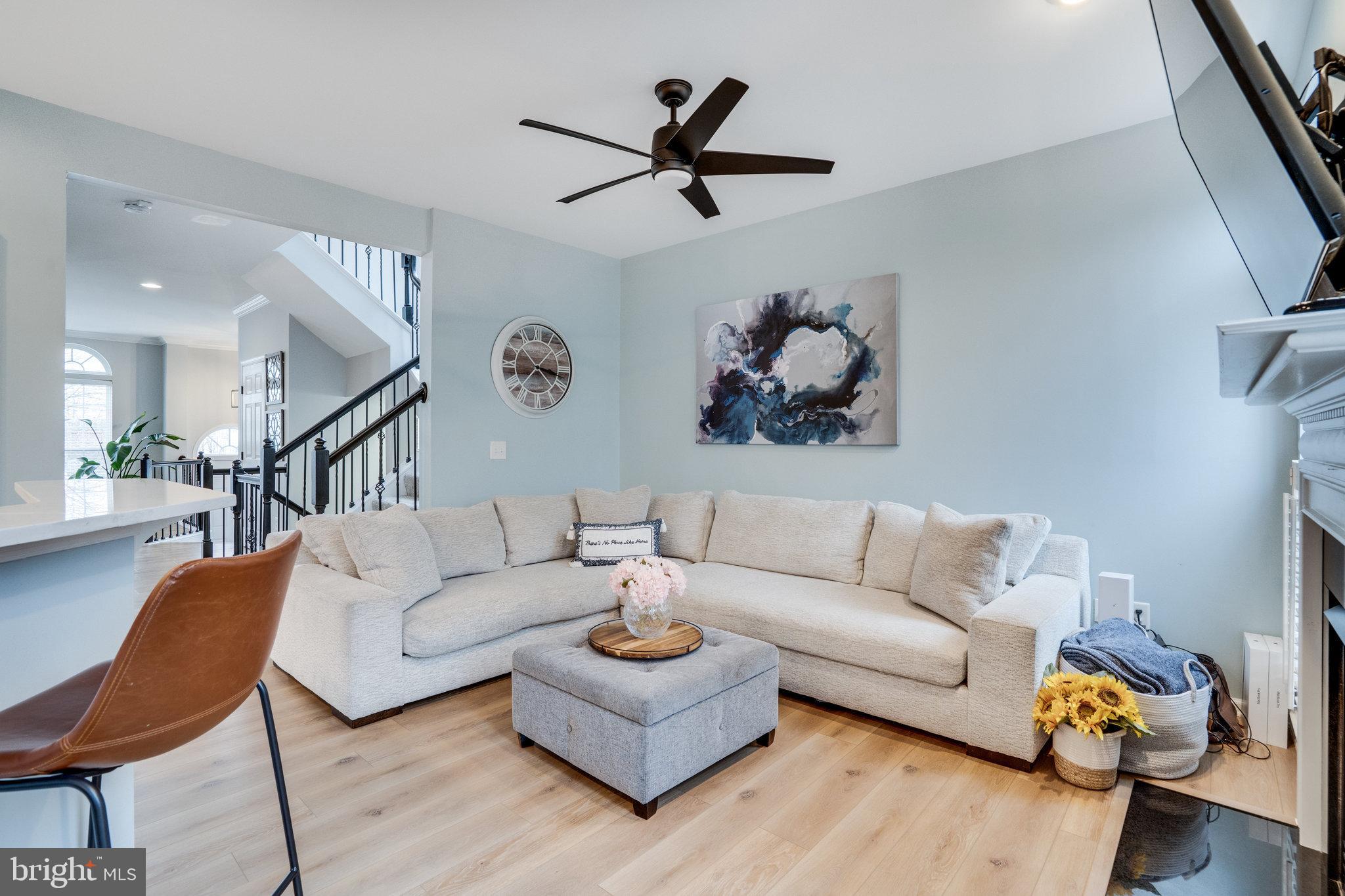 RIVERSIDE STATION - Residential