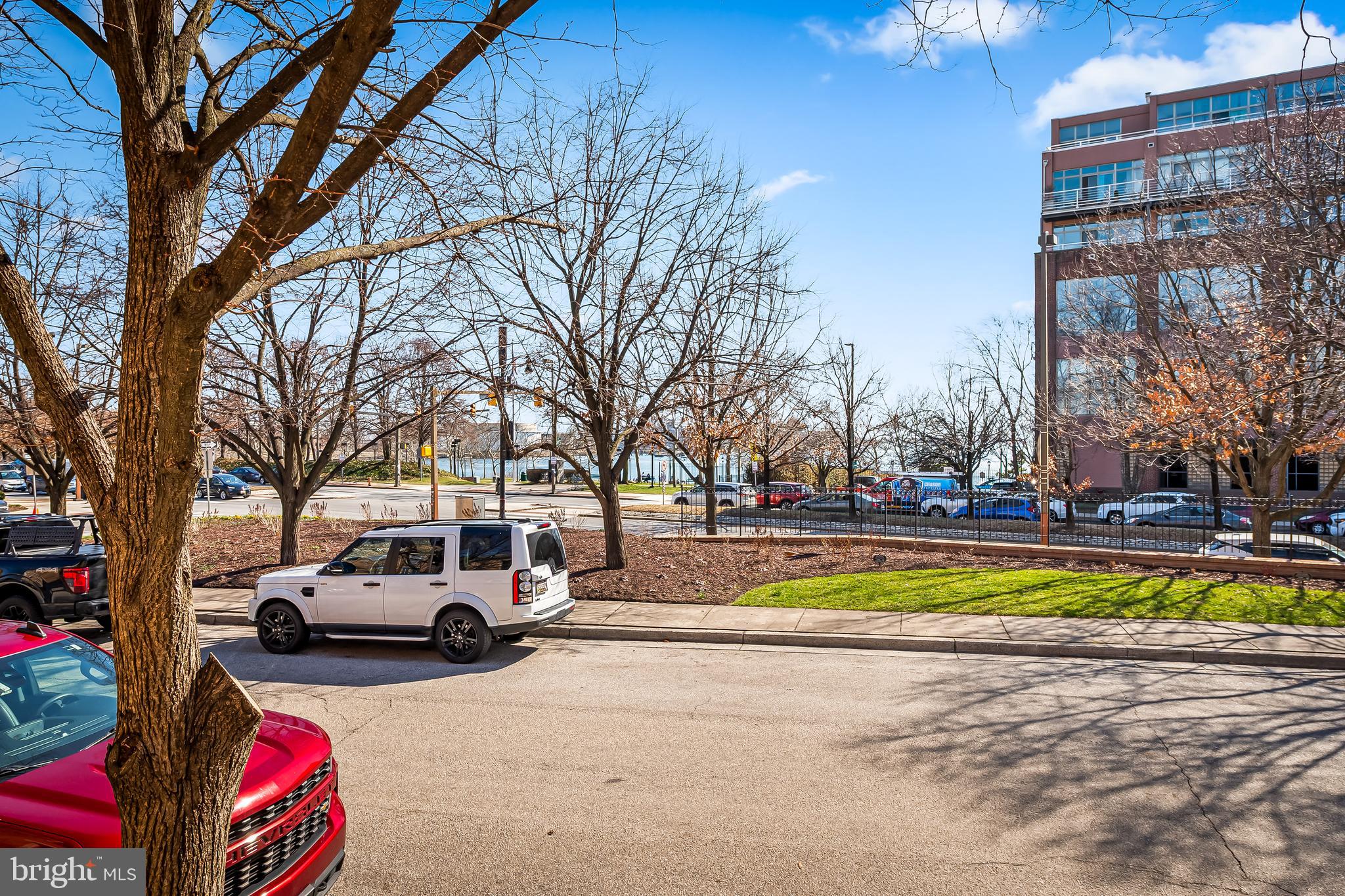 CANTON SQUARE - Residential