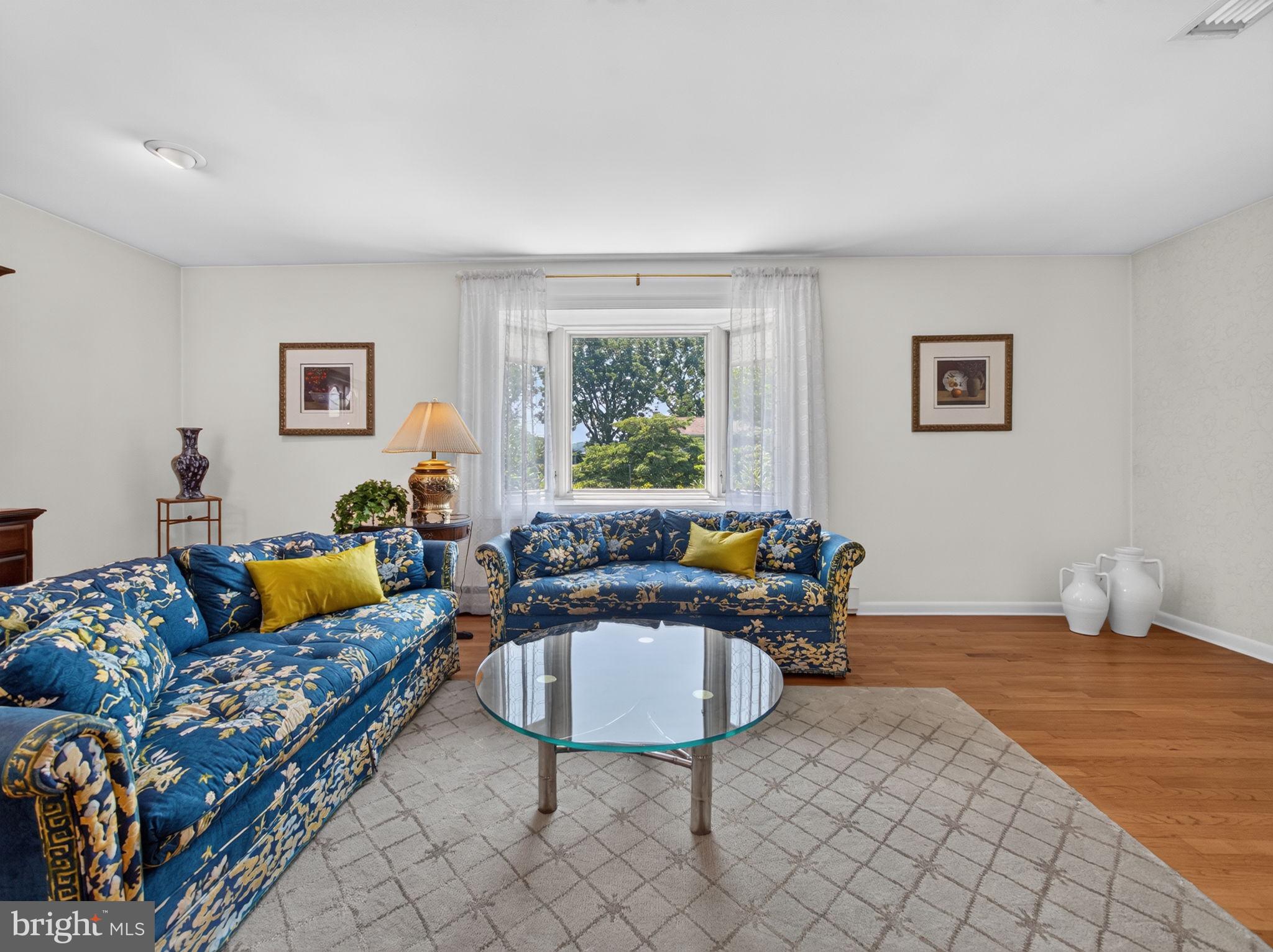 MARK TERRACE - Residential
