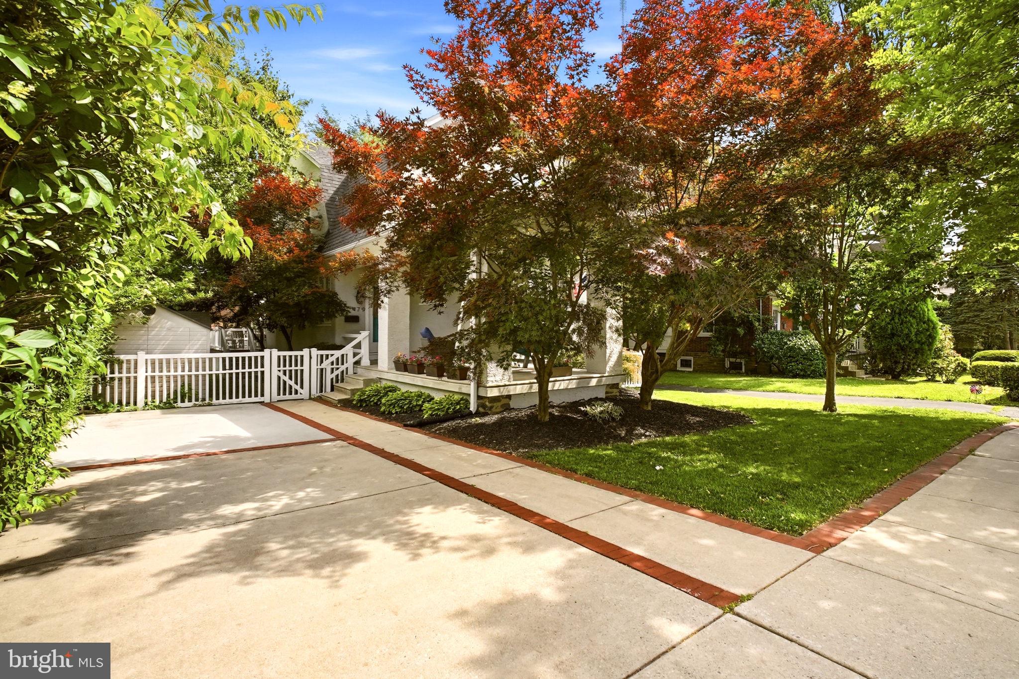 ROXBOROUGH - Residential