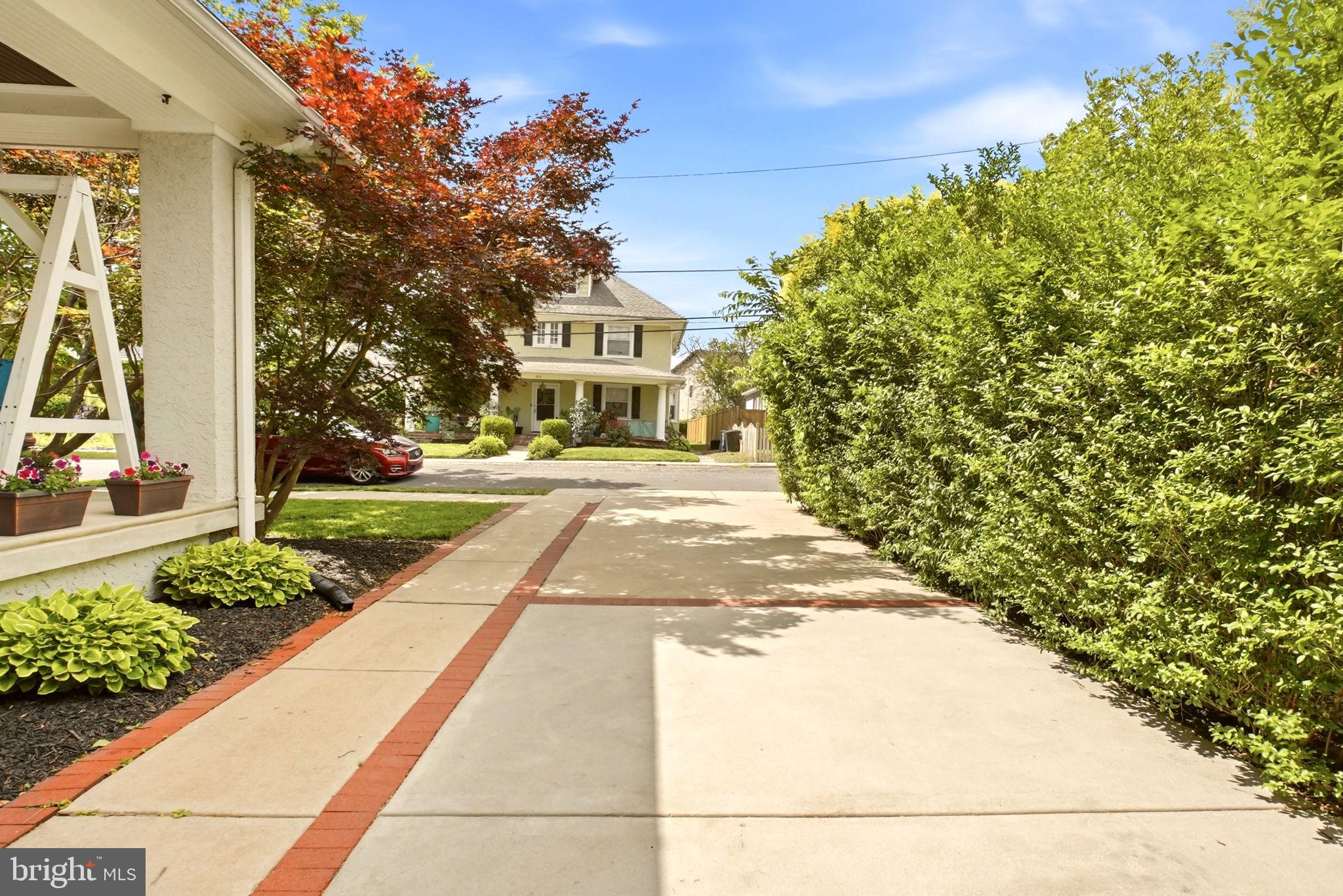 ROXBOROUGH - Residential