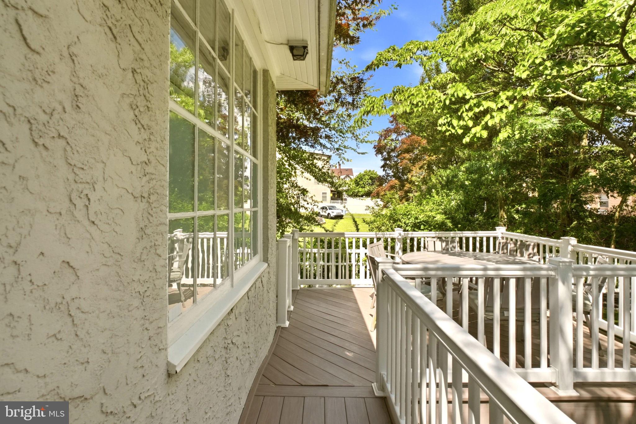 ROXBOROUGH - Residential