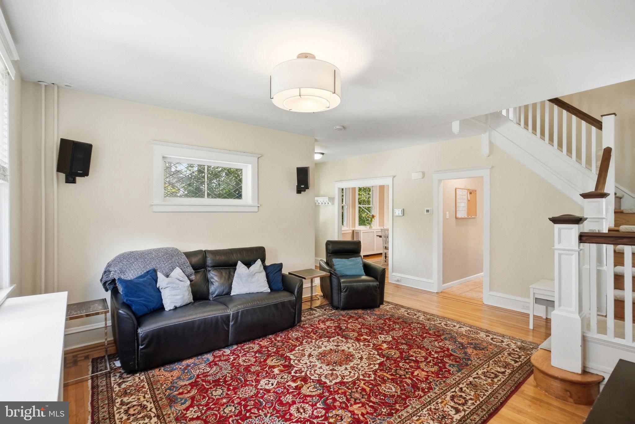 ROXBOROUGH - Residential