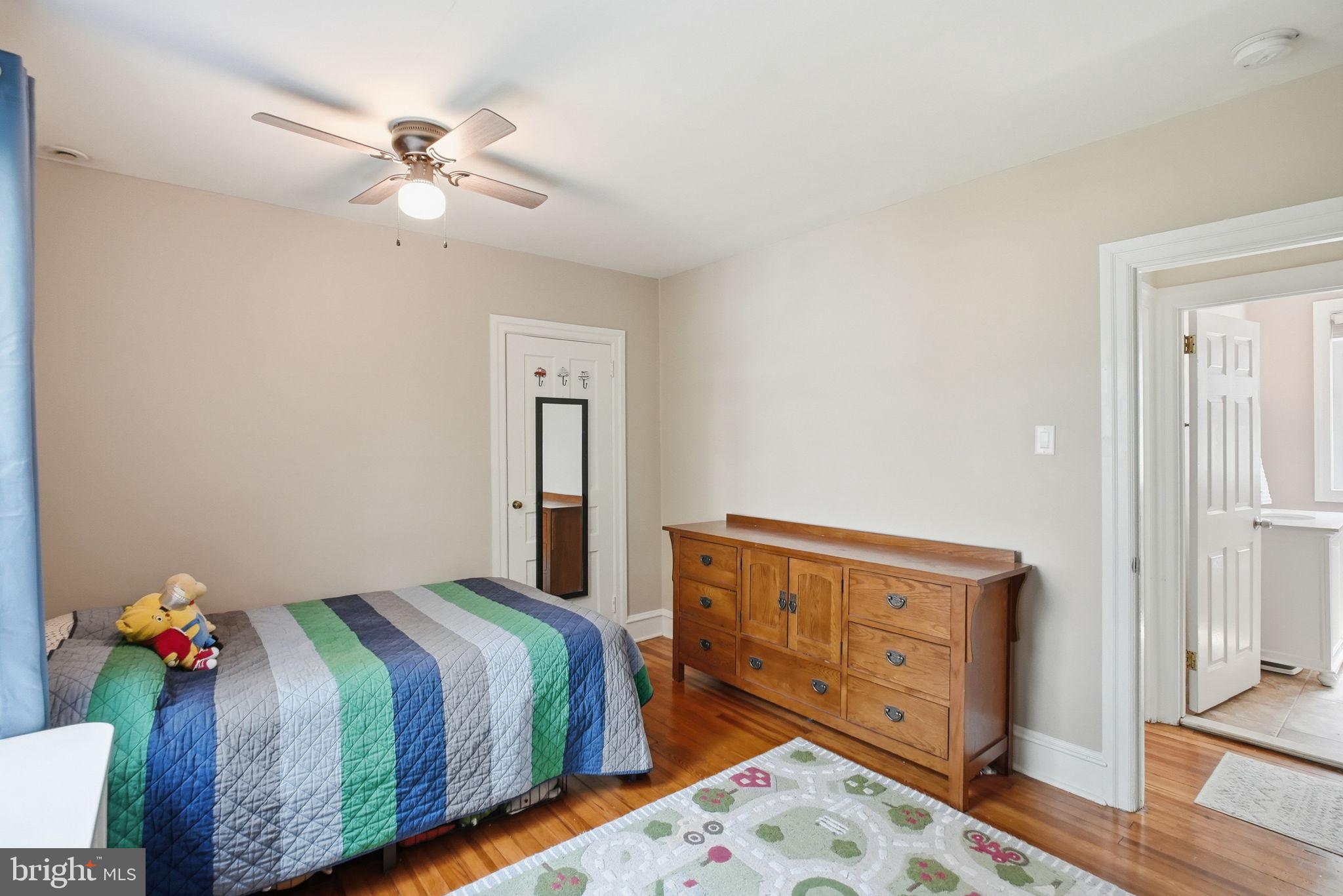 ROXBOROUGH - Residential