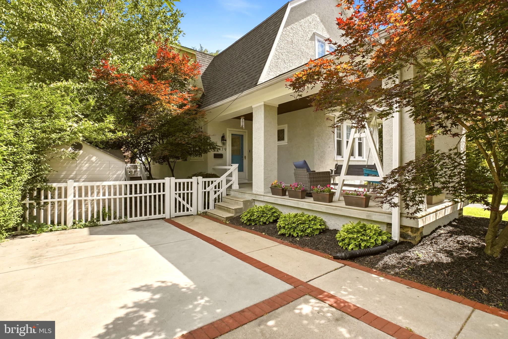 ROXBOROUGH - Residential