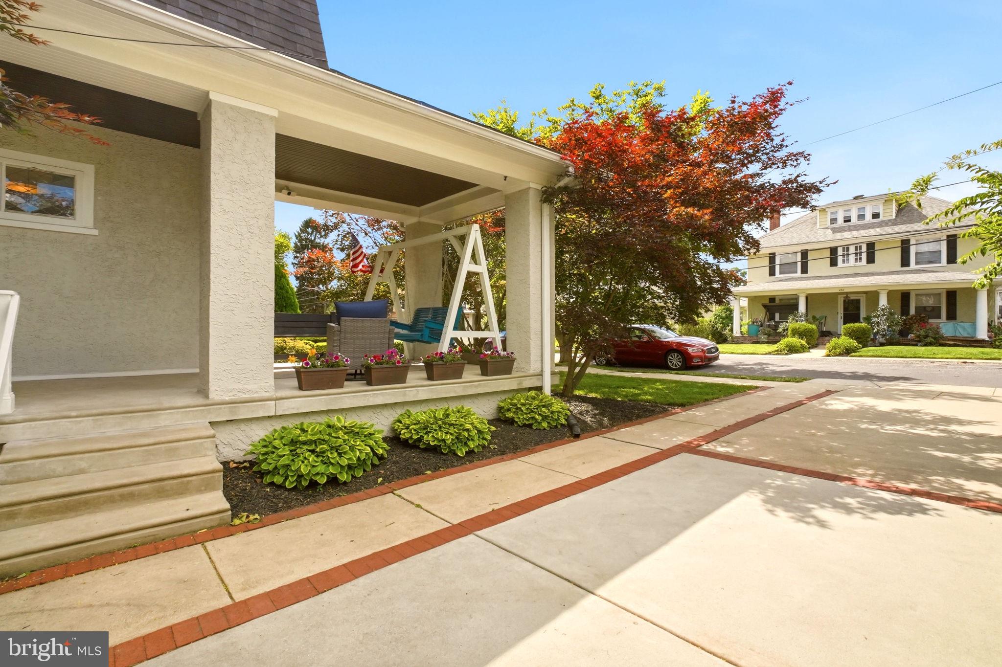 ROXBOROUGH - Residential