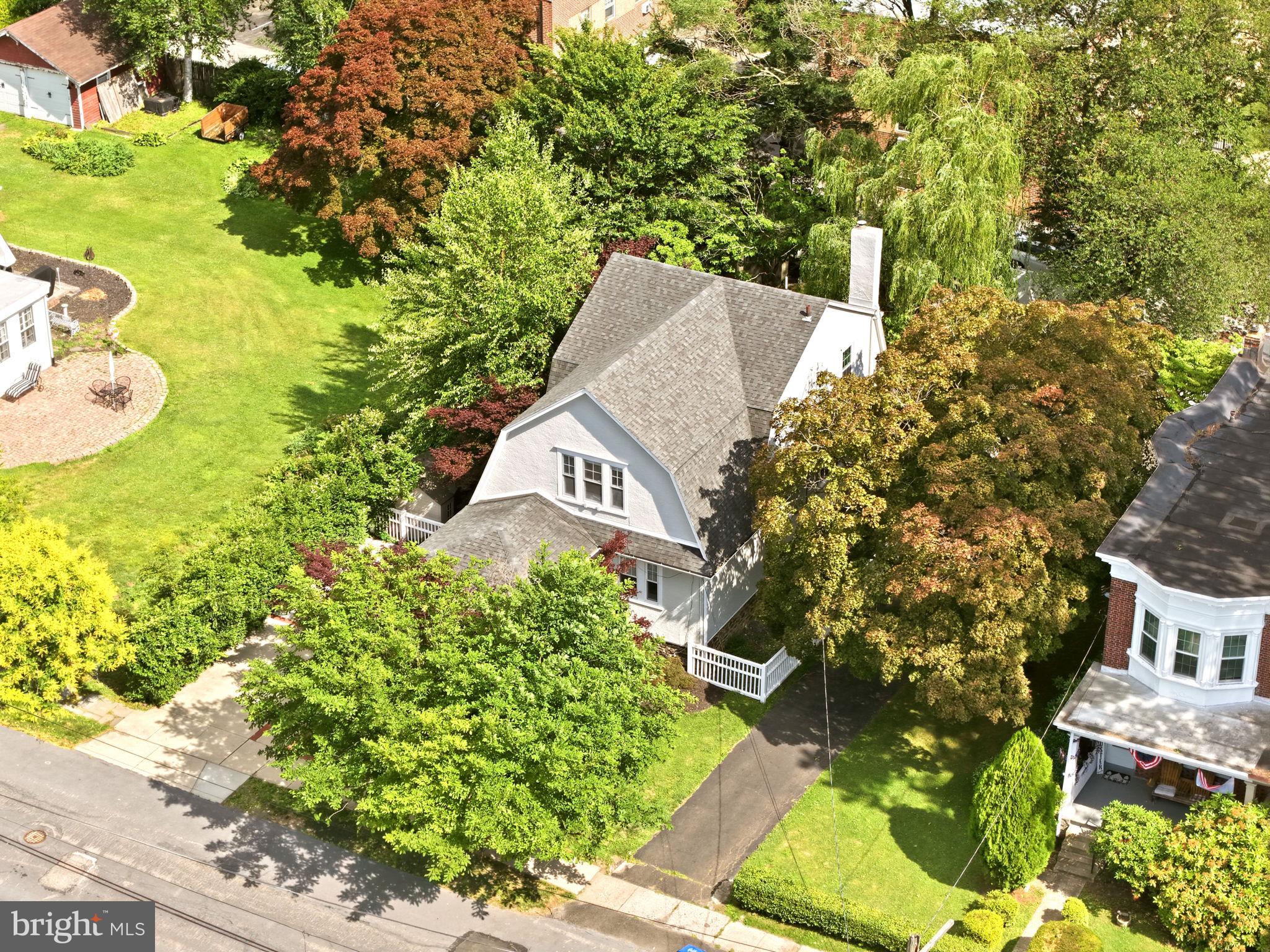 ROXBOROUGH - Residential