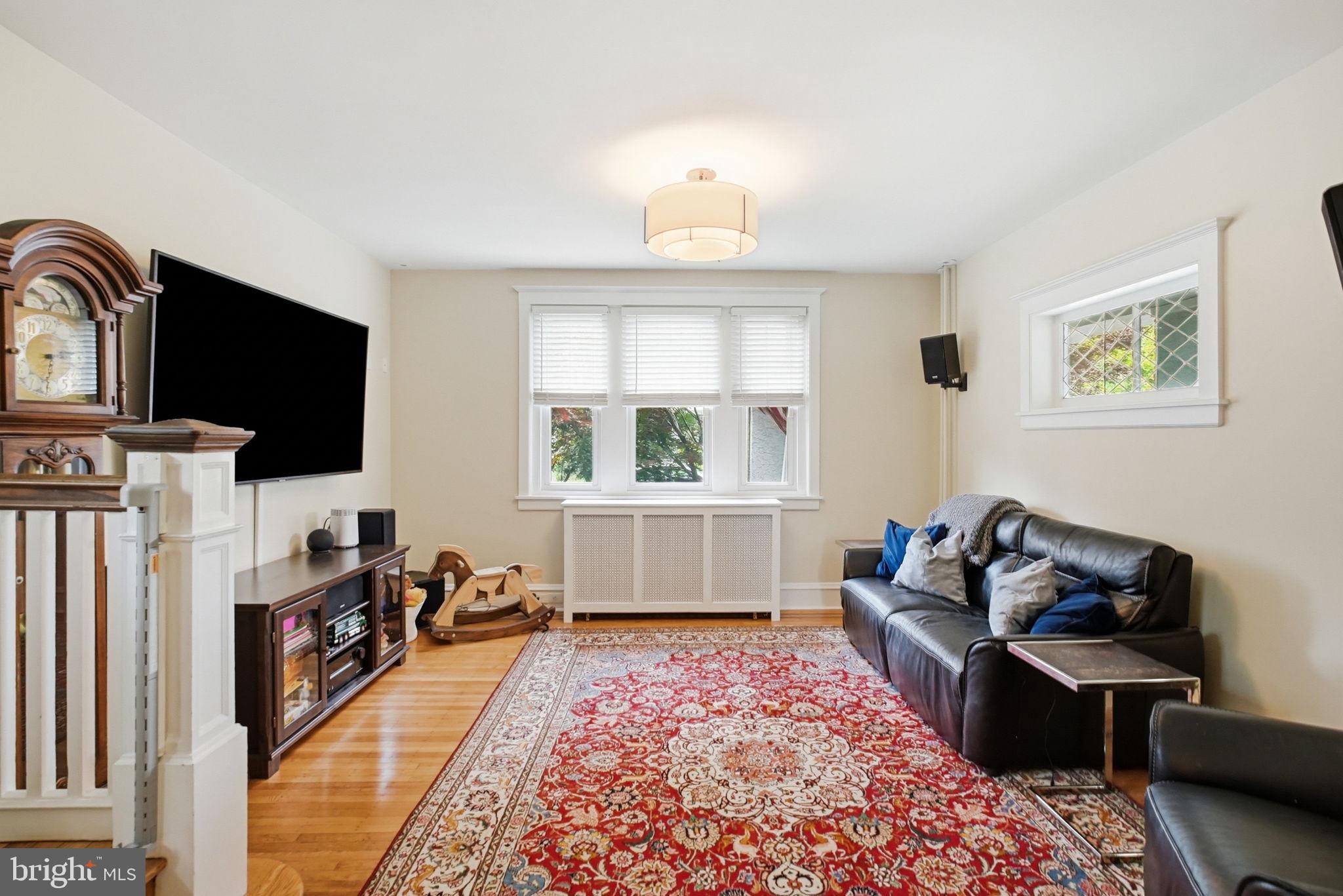 ROXBOROUGH - Residential