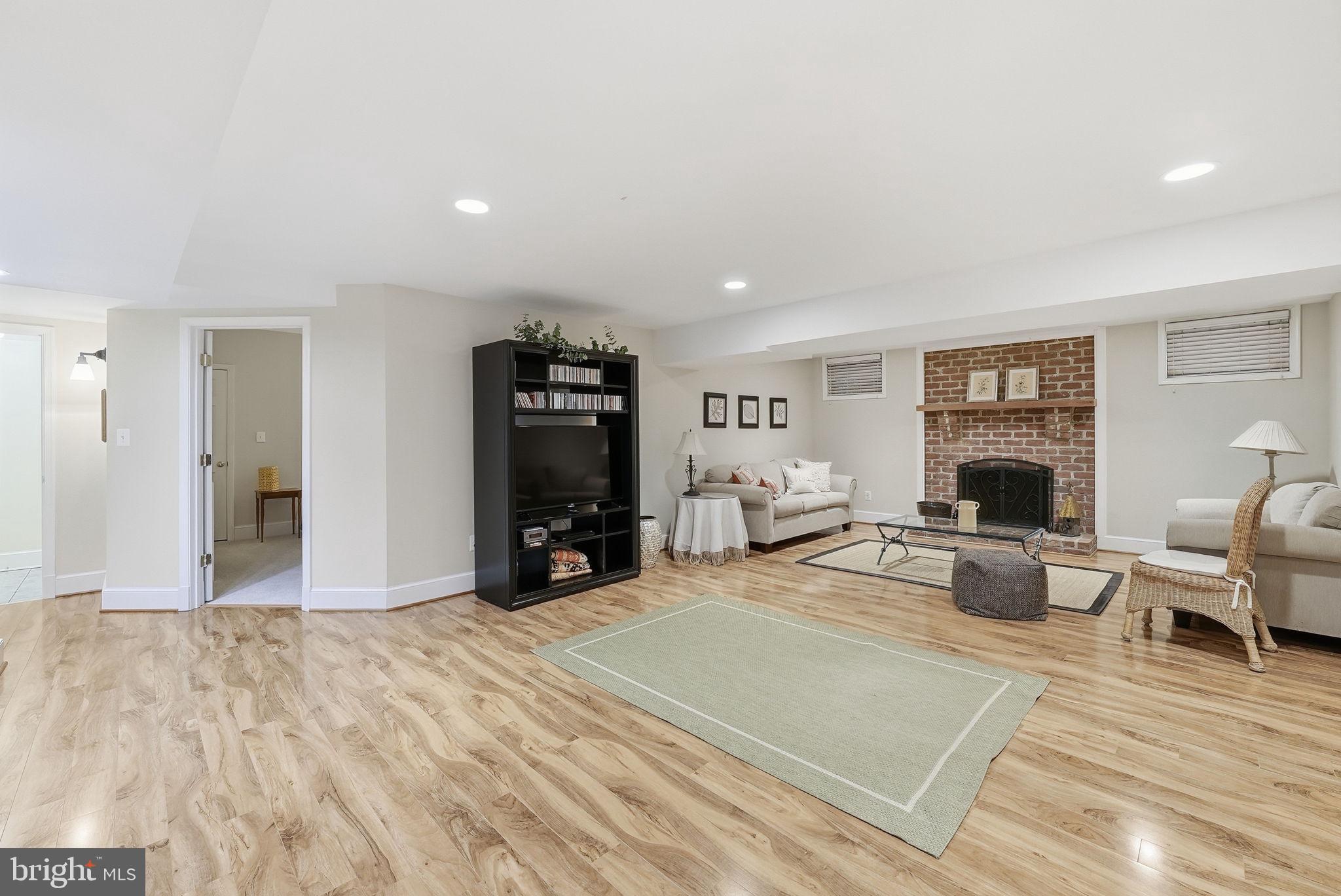 TILTON VALLEY ESTATES - Residential