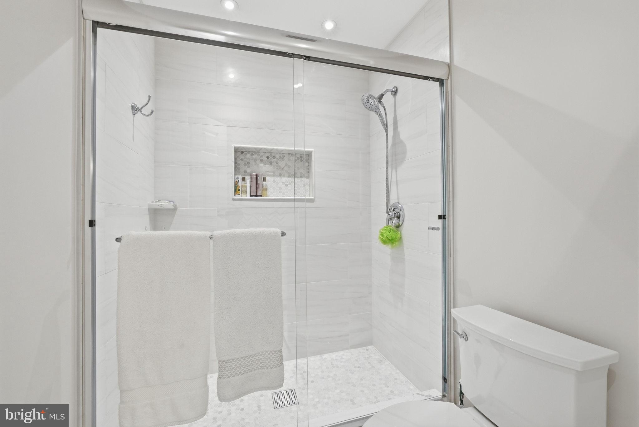 TILTON VALLEY ESTATES - Residential