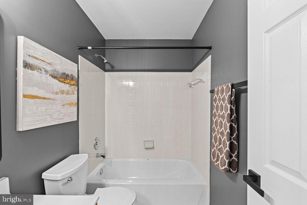 SUMNER LAKE - Residential