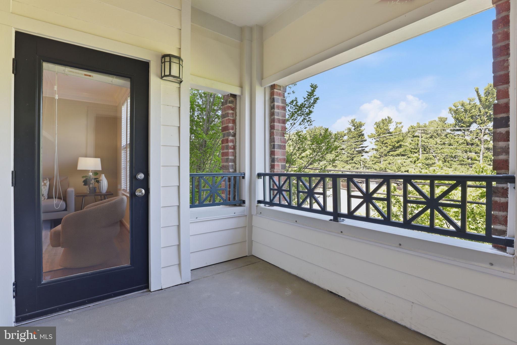 THE COLONNADE AT KENTLANDS - Residential