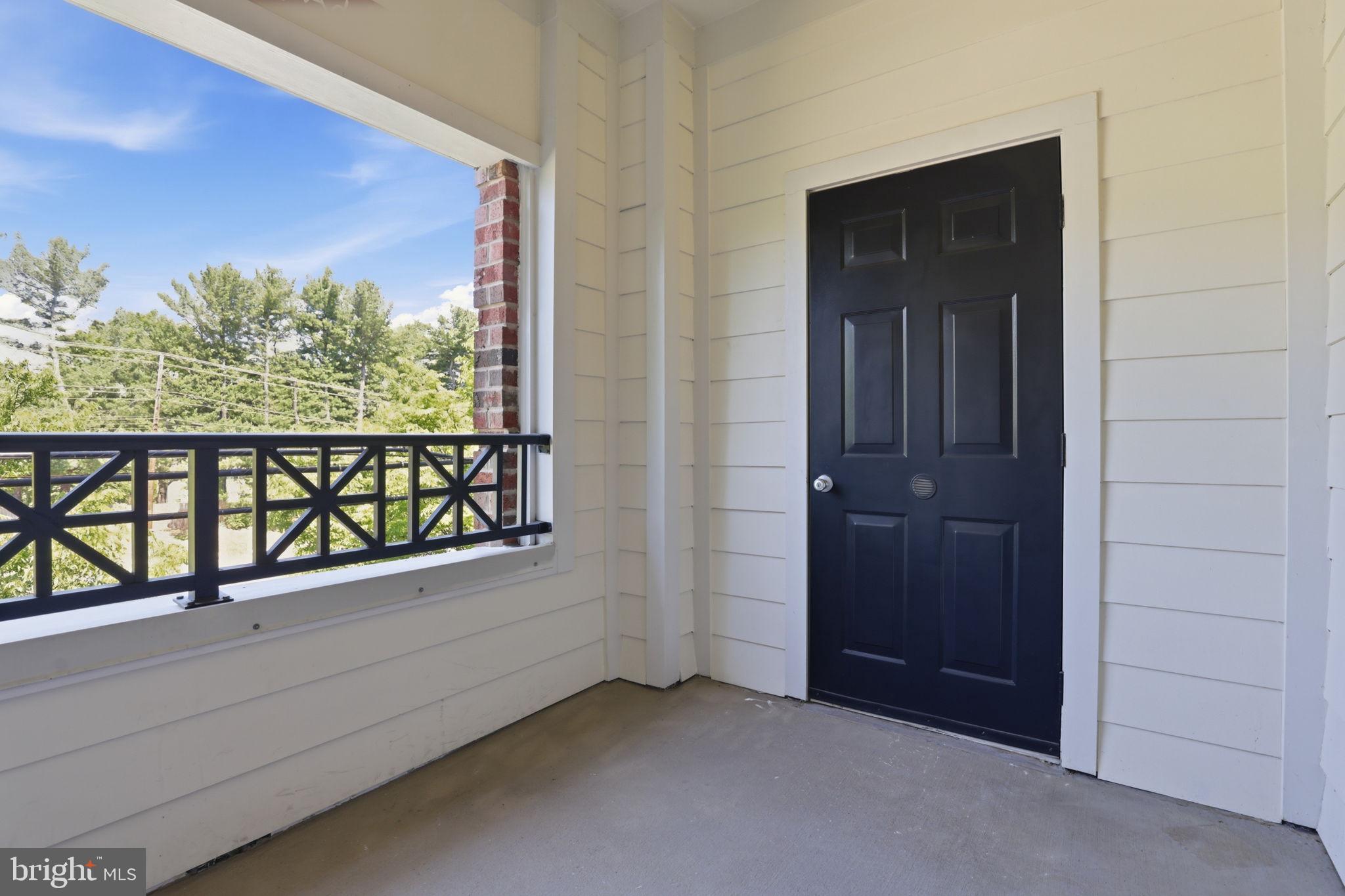 THE COLONNADE AT KENTLANDS - Residential