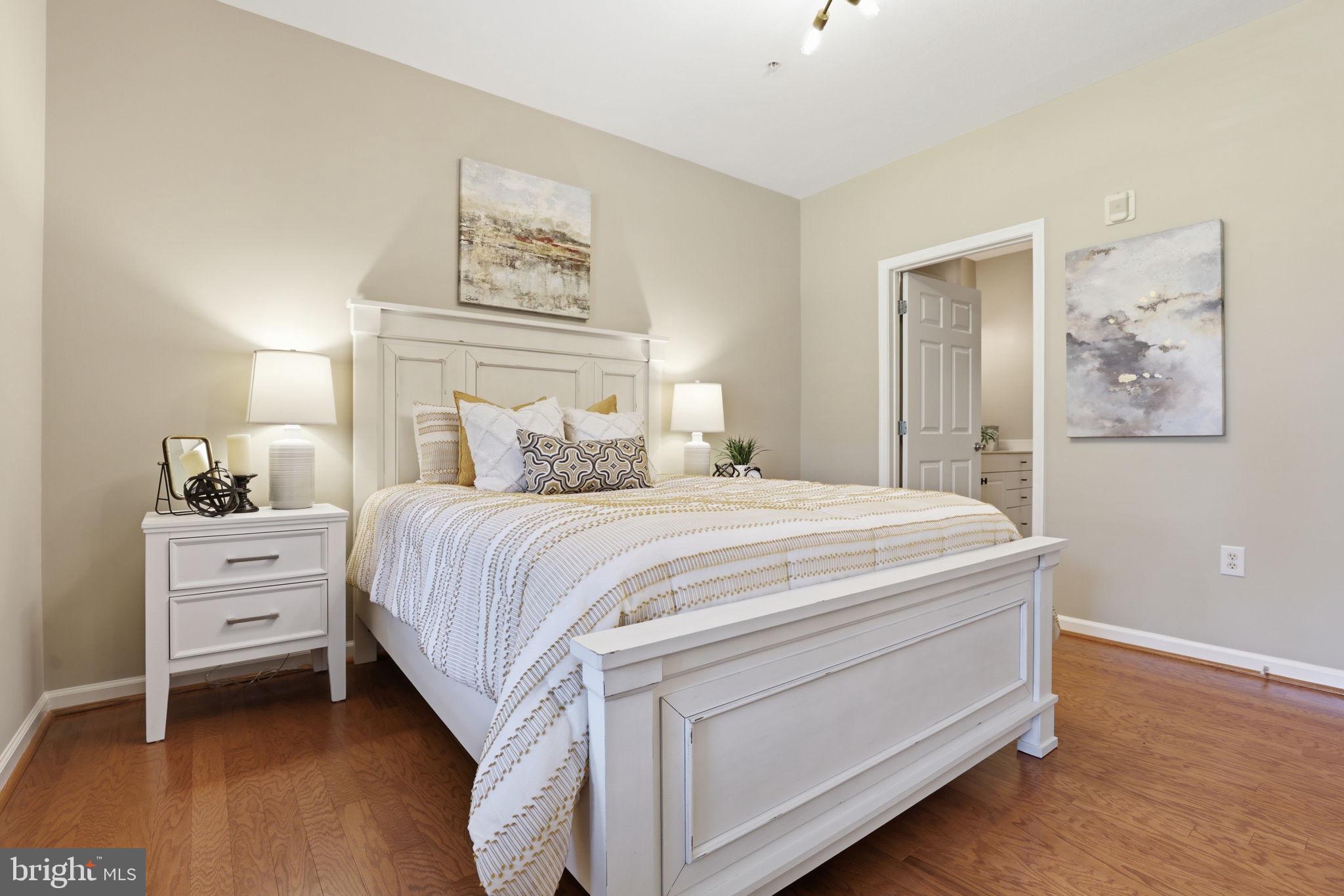 THE COLONNADE AT KENTLANDS - Residential