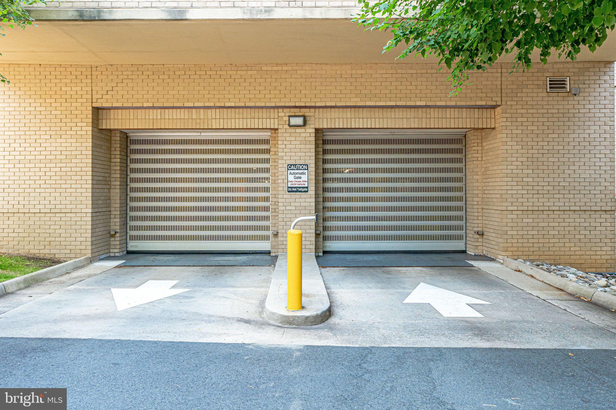 STRATFORD CONDOMINIUMS - Residential