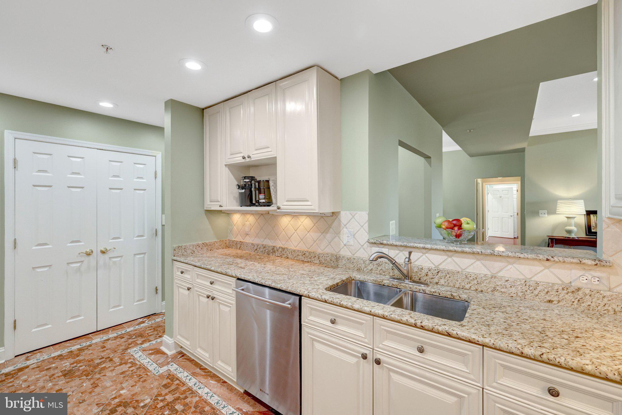 STRATFORD CONDOMINIUMS - Residential