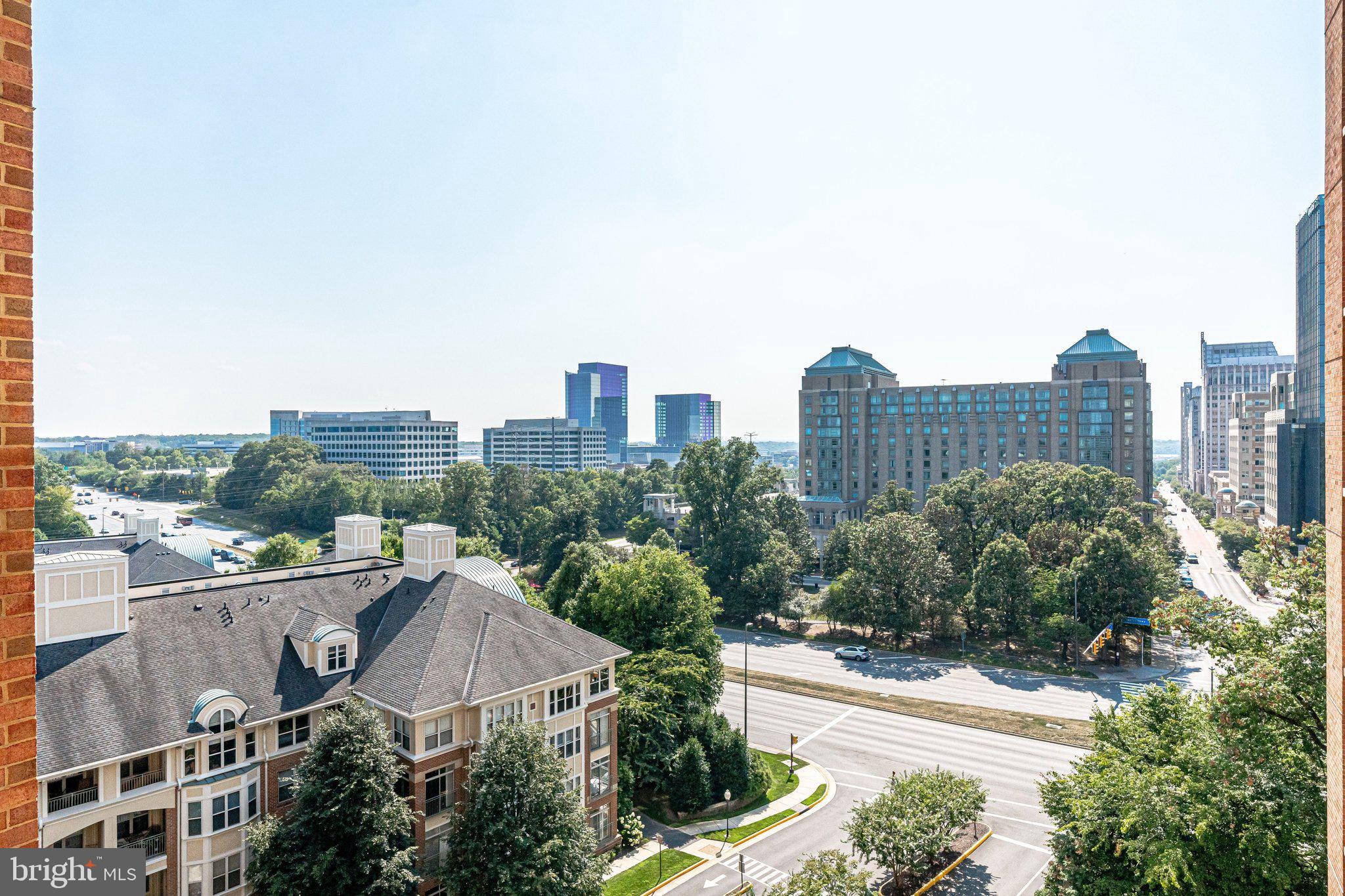 STRATFORD CONDOMINIUMS - Residential