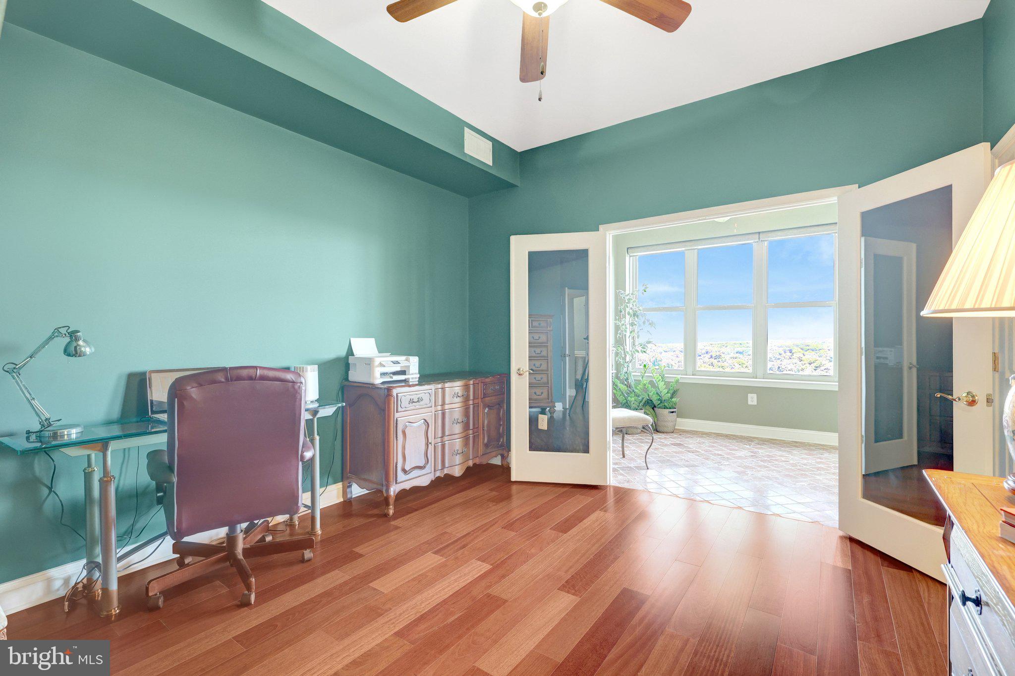 STRATFORD CONDOMINIUMS - Residential
