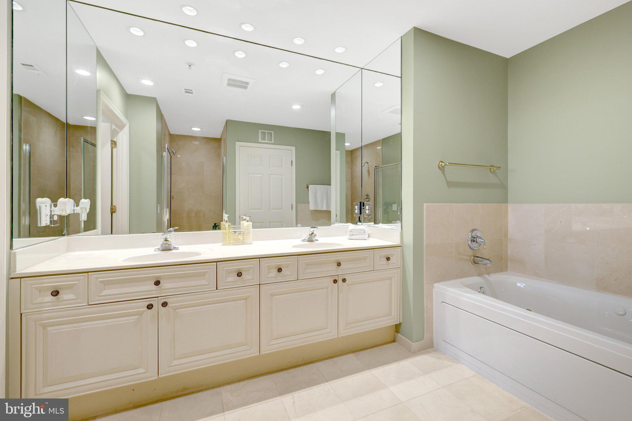STRATFORD CONDOMINIUMS - Residential