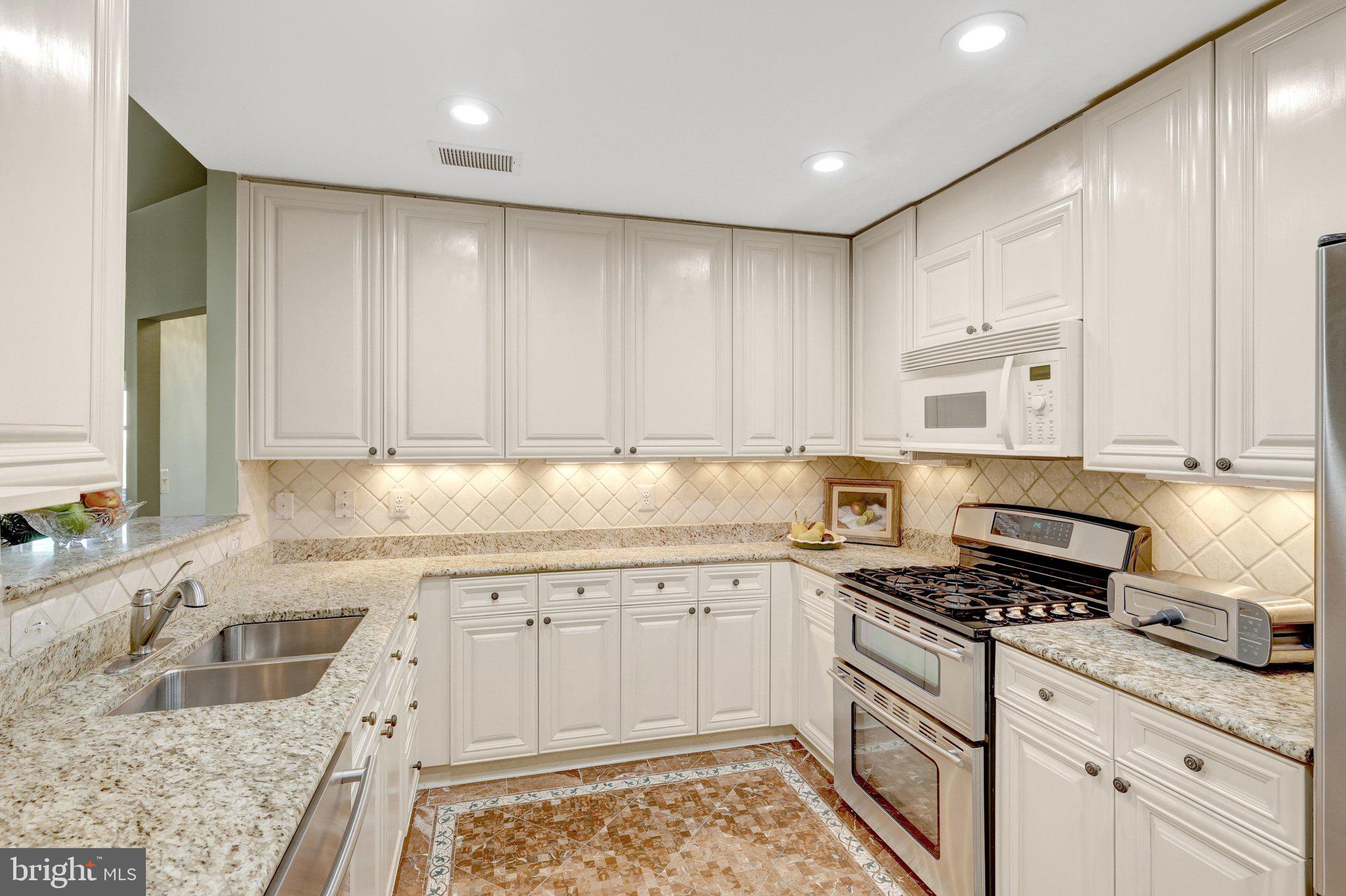 STRATFORD CONDOMINIUMS - Residential