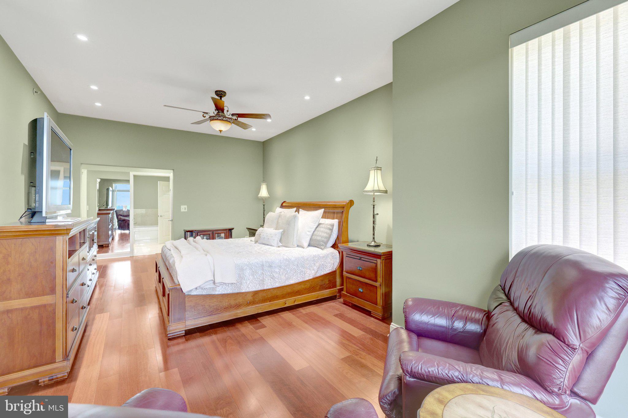 STRATFORD CONDOMINIUMS - Residential